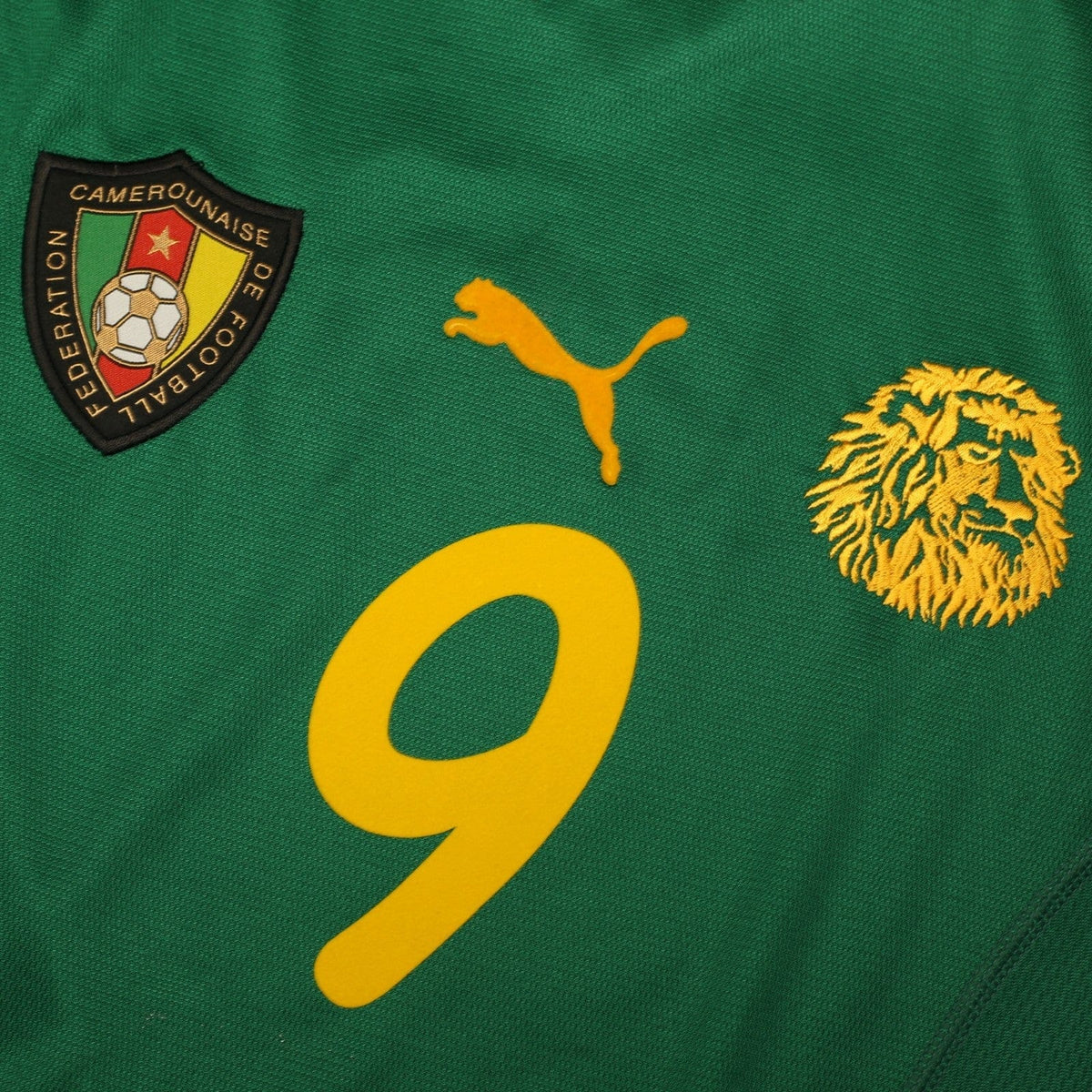 2002 Eto'o #9 Cameroon Vintage PUMA Football Shirt Vest (M) World Cup