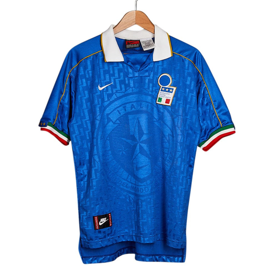 Football Shirt Collective 1994-95 Italy home shirt Nike M Very good