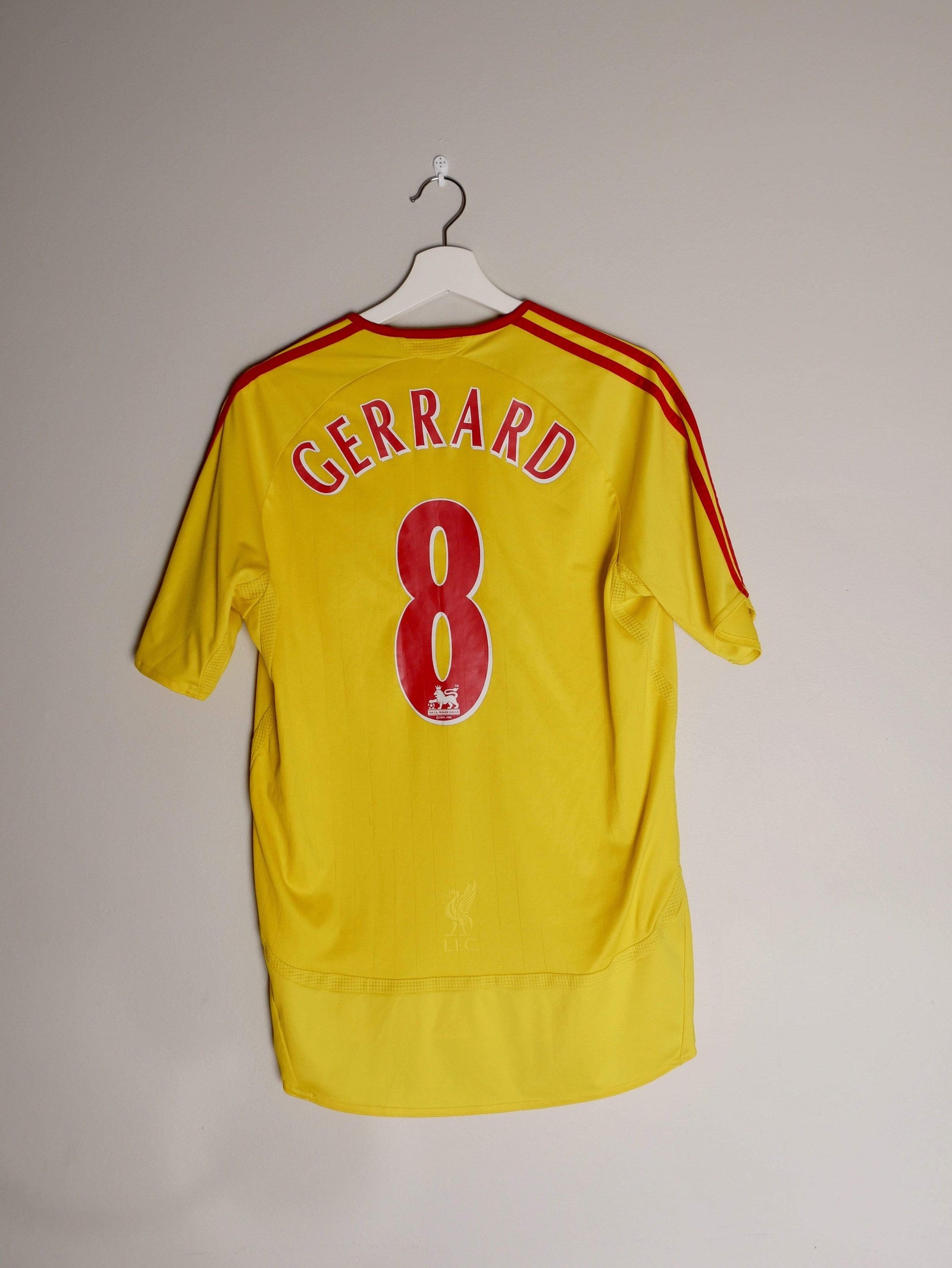 Football Shirt Collective 2006-07 Liverpool Away shirt M Gerrard 8 (Excellent)