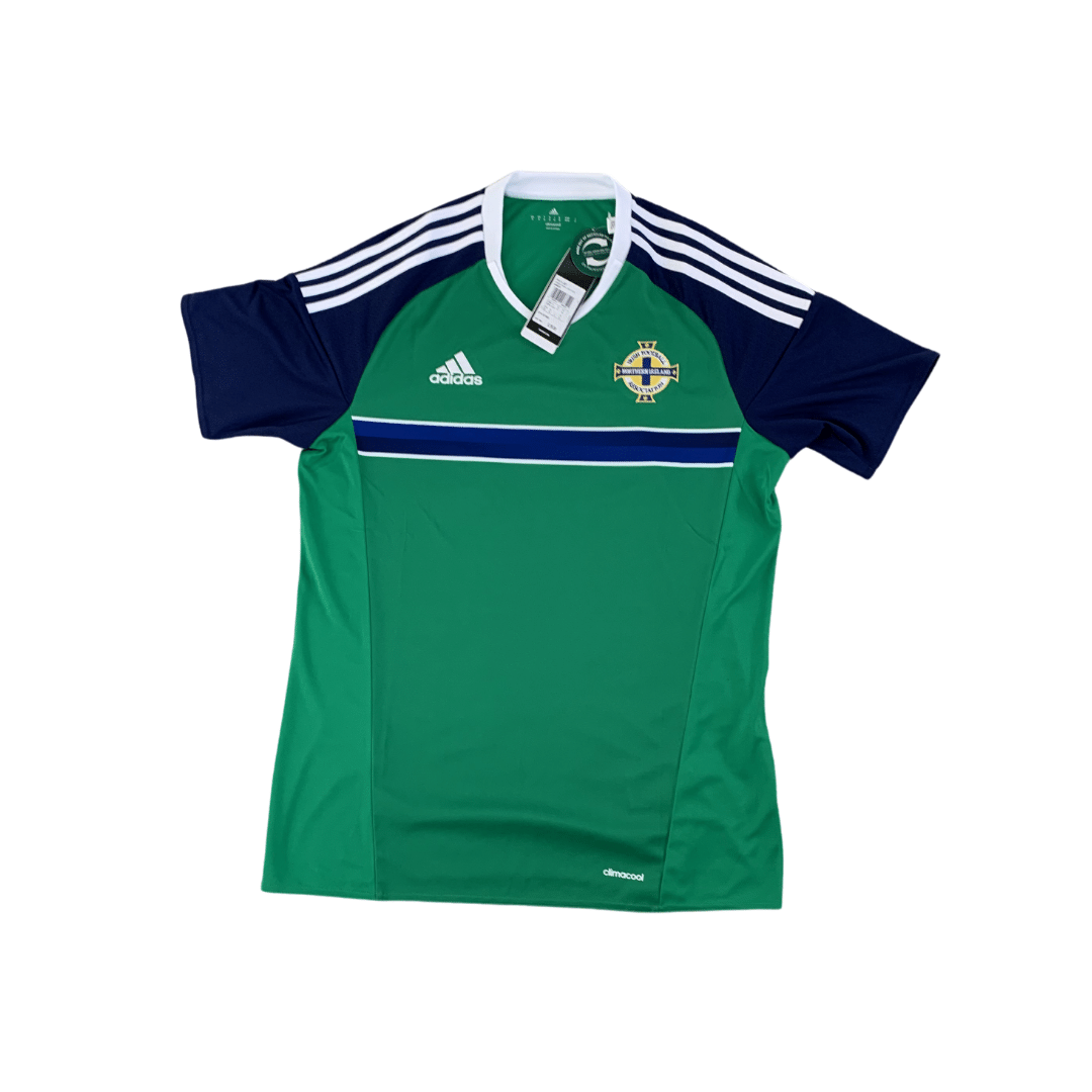Football Shirt Collective 2016-18 Northern Ireland home football shirt M BNWT