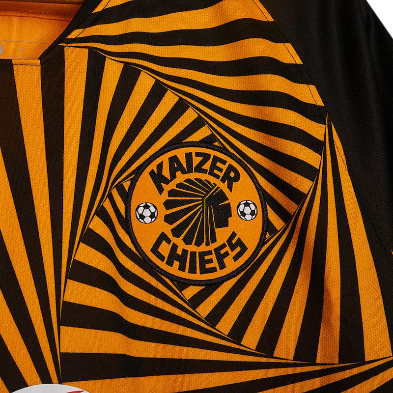 Football Shirt Collective 2019-20 Kaizer Chiefs Nike home shirt M w. tags