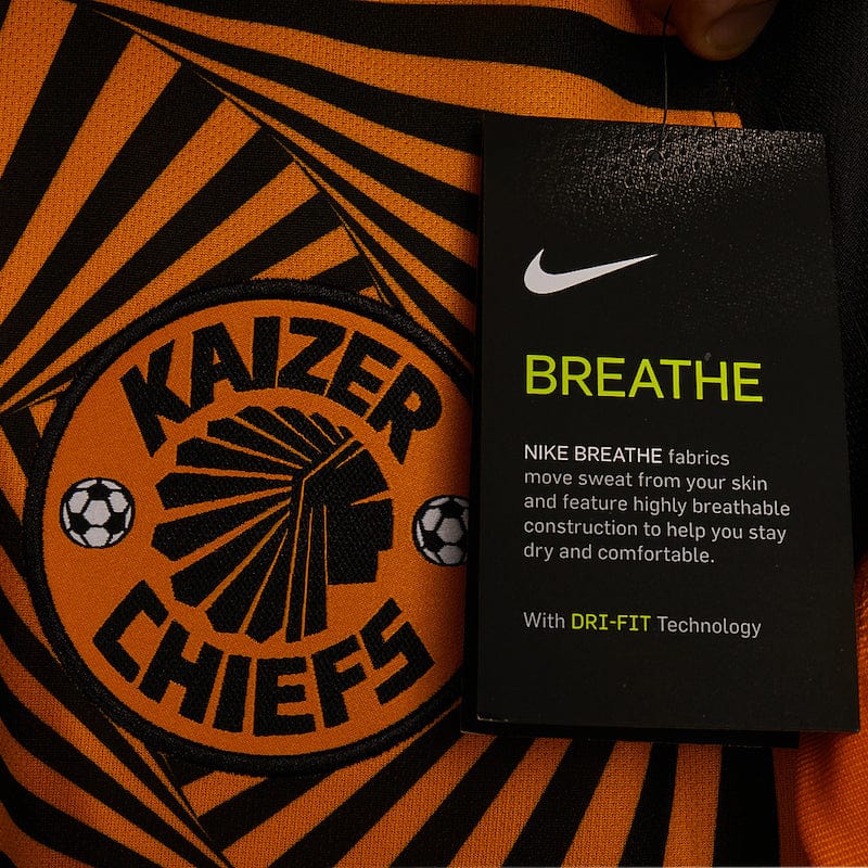 2019-20 Kaizer Chiefs Nike home shirt M w. tags